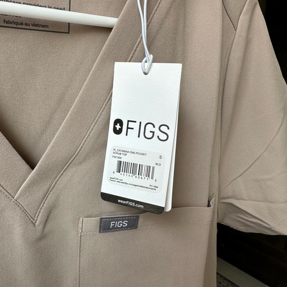 Catarina One Pocket Scrub Top in Boulder - Picture 3 of 7